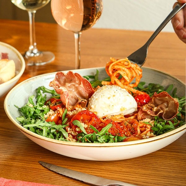 Insalata coppa e linguine